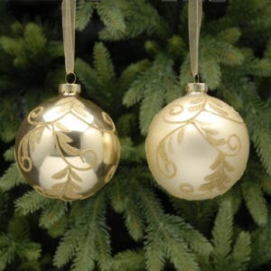 8cm 2 Assorted Swirl Leaf Balls - Shiny Gold & Matt Gold Baubles